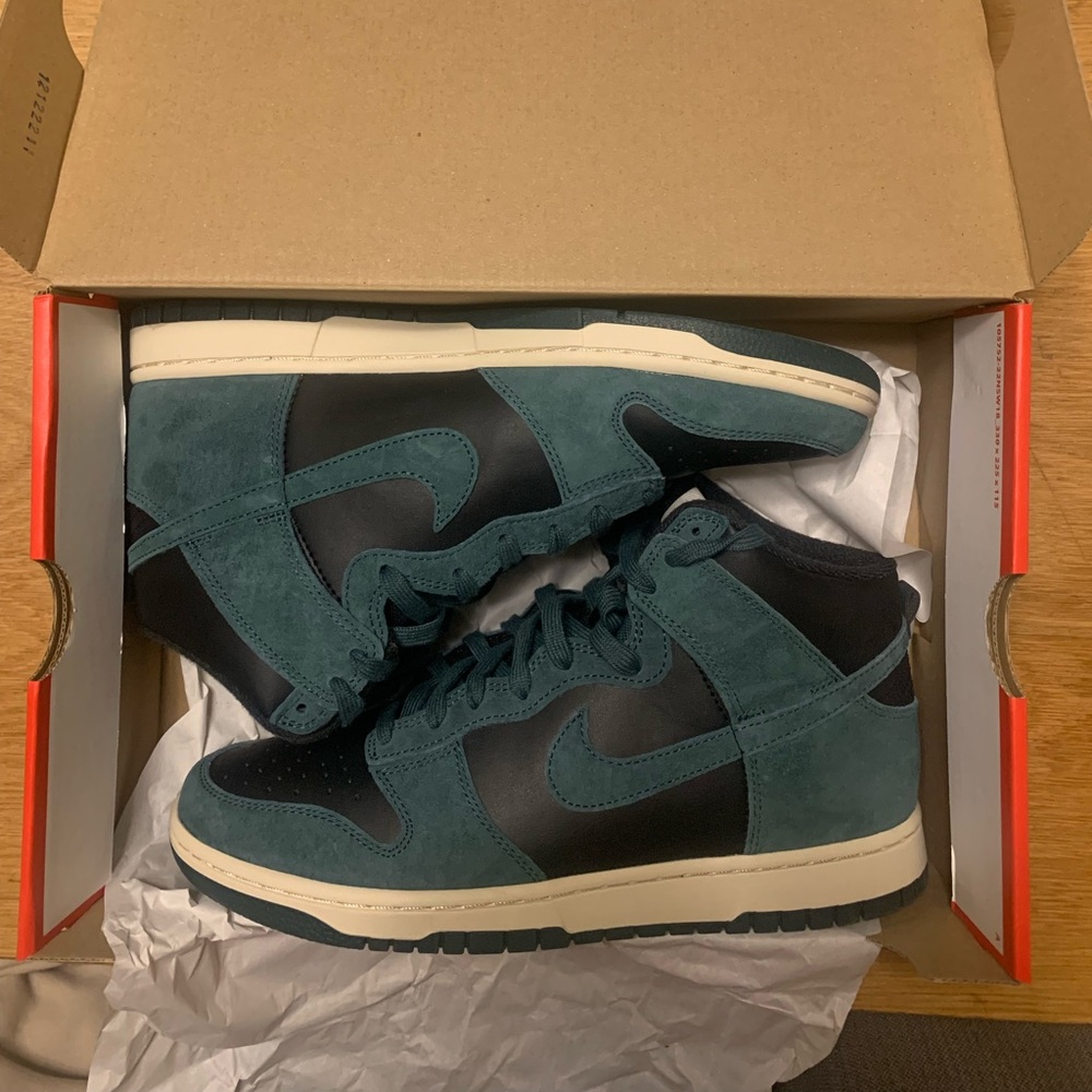Nike Dunk Hi Retro PRM - Black/Faded Spruce